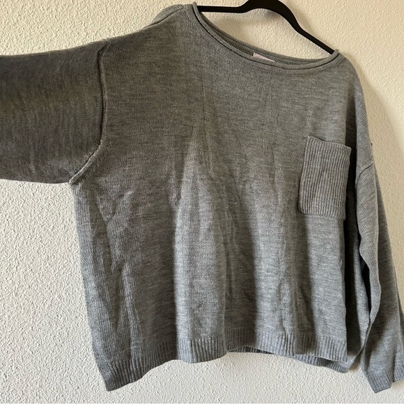 Pink Lily Women’s Oversized Knit Sweater Medium Gray Drop Shoulders Fall Winter - Picture 2 of 11